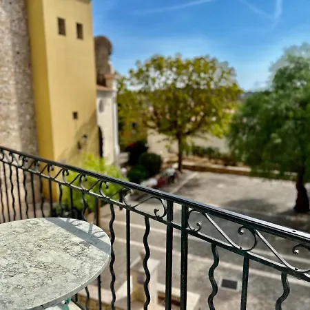 Appartement Place Poullan *