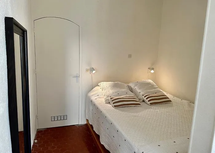 Апартаменты Place Poullan Вильфранш-сюр-Мер