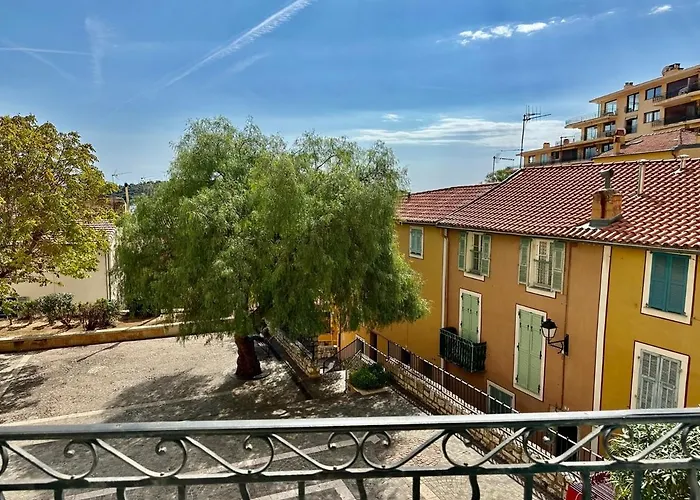 Place Poullan Apartment *