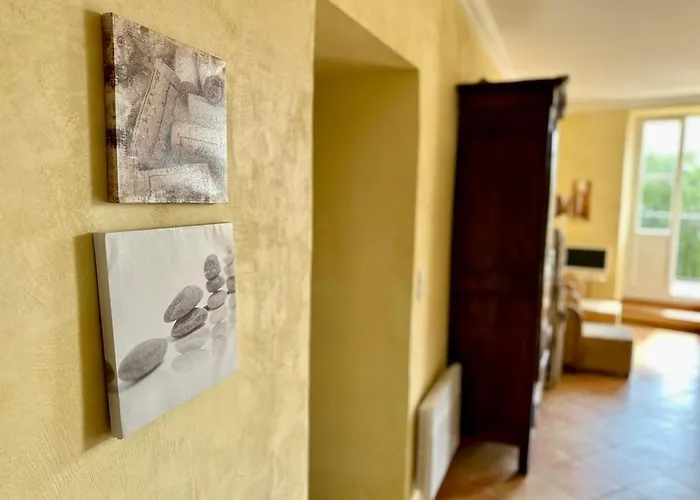 Апартаменты Place Poullan *